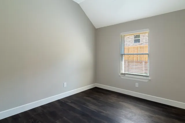 $320,000 | 1458 River Oaks Drive, Huntsville, TX 77340