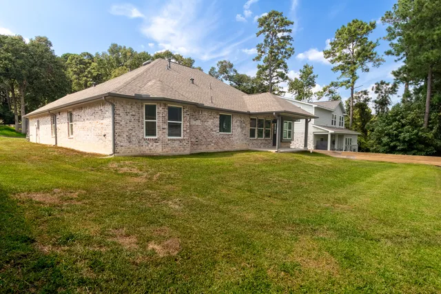 $320,000 | 1458 River Oaks Drive, Huntsville, TX 77340