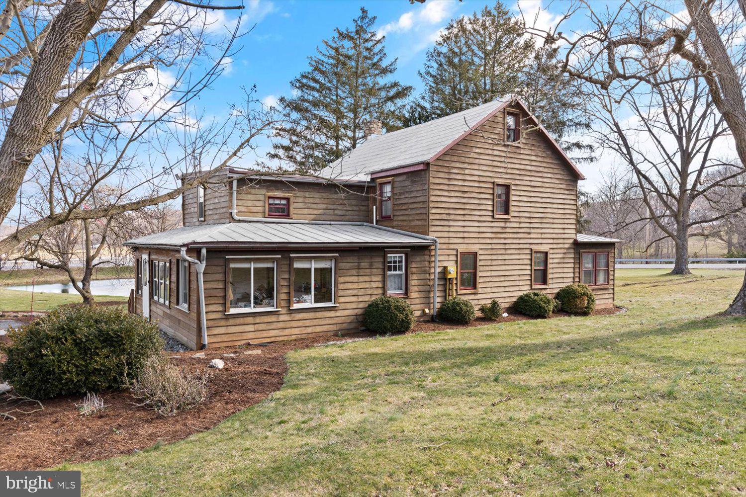 760 Mundis Mill Road York, PA 17406 - Photo 4 of 5 Side View