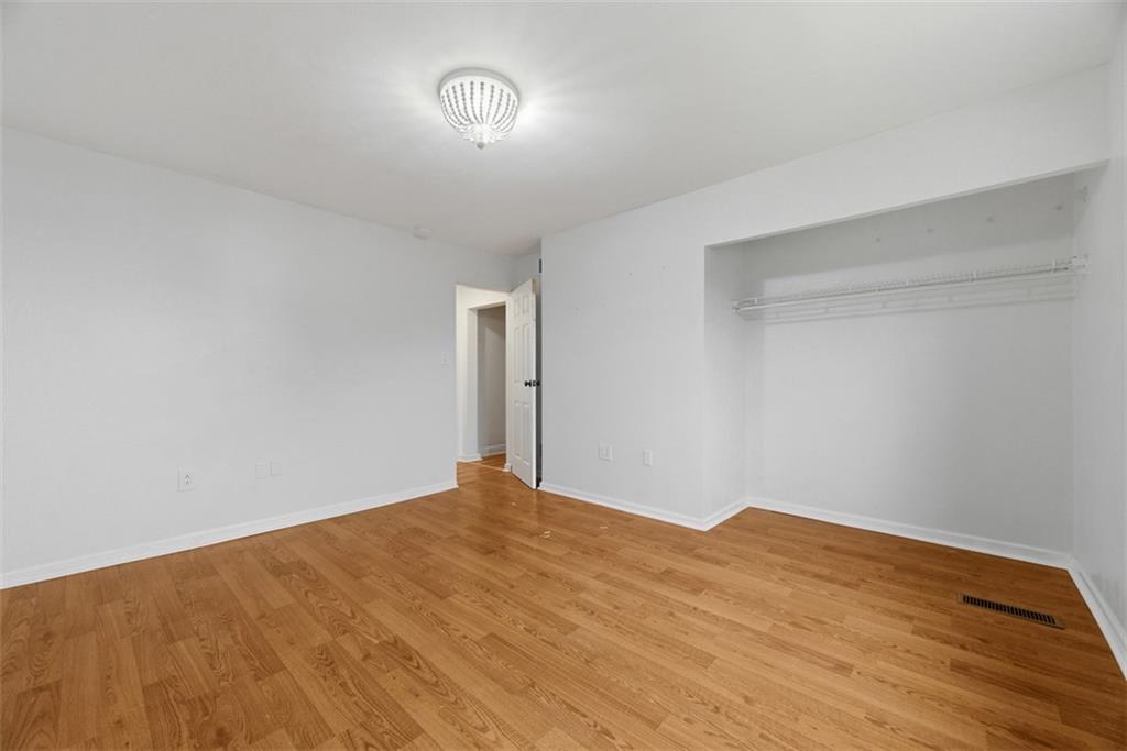 620 Montclair Street Pittsburgh, PA 15217 - Photo 23 of 40 a view of empty room