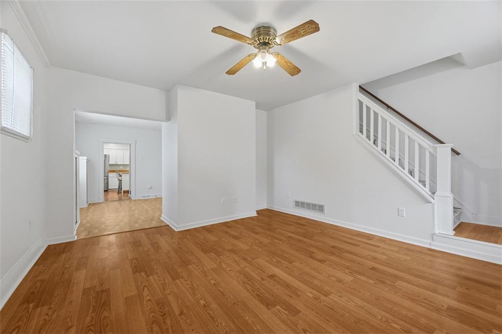 620 Montclair Street Pittsburgh, PA 15217 - Photo 6 of 40 a view of empty room with wooden floor