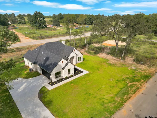 $444,900 | 16618 Meadow Crest Drive, Lindale, TX 75771