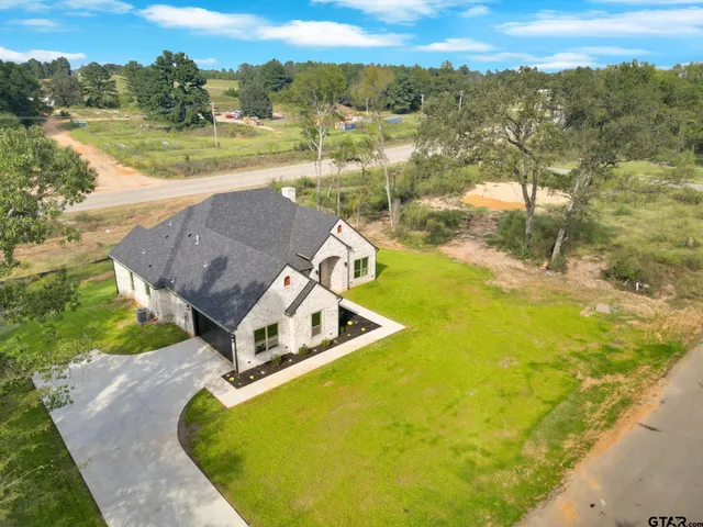 $444,900 | 16618 Meadow Crest Drive, Lindale, TX 75771