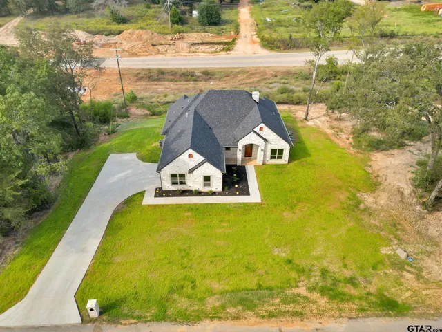 $444,900 | 16618 Meadow Crest Drive, Lindale, TX 75771