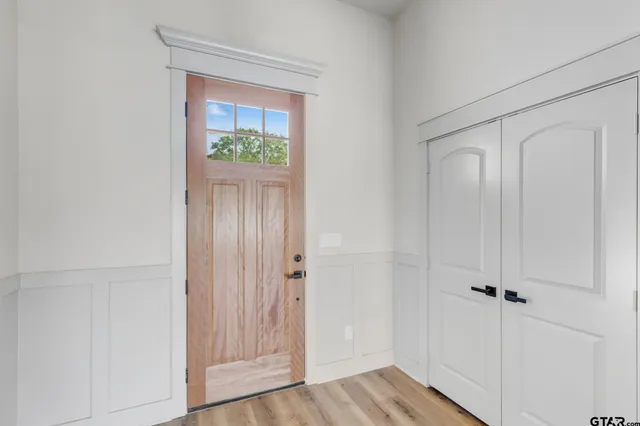 $444,900 | 16618 Meadow Crest Drive, Lindale, TX 75771