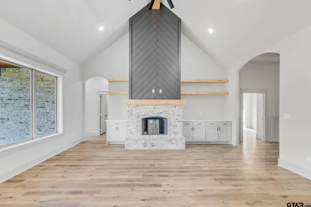 $444,900 | 16618 Meadow Crest Drive, Lindale, TX 75771