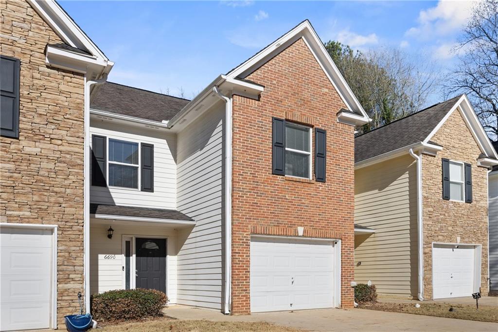 6690 Villa Court Lithonia, GA 30038 - Photo 2 of 17