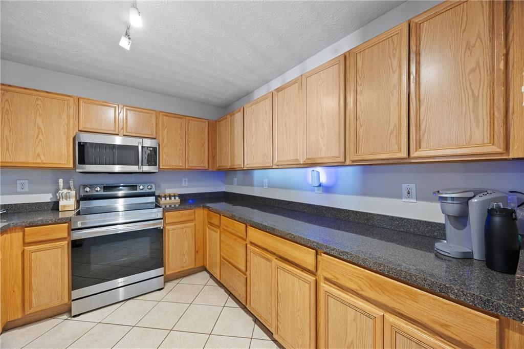 6690 Villa Court Lithonia, GA 30038 - Photo 4 of 17