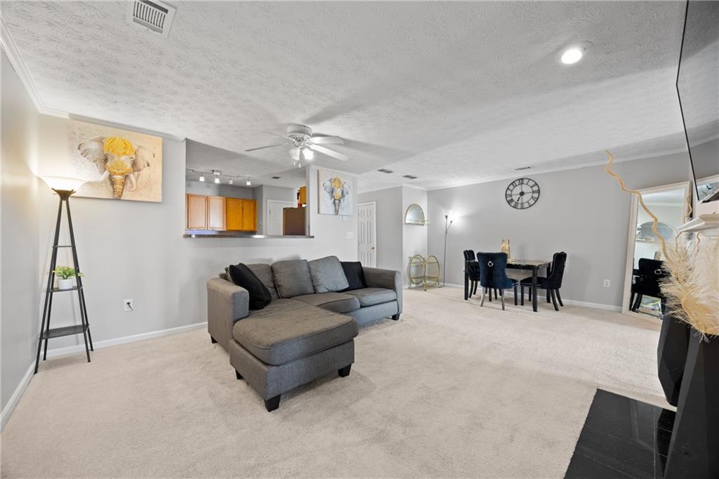 6690 Villa Court Lithonia, GA 30038 - Photo 8 of 17