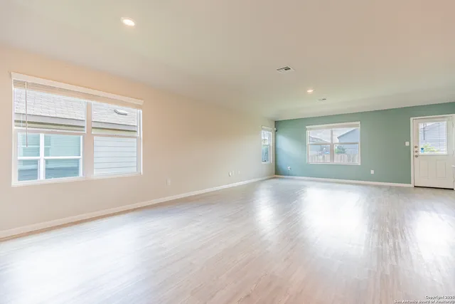 $1,650 | 6674 Beehive Drive, San Antonio, TX 78252