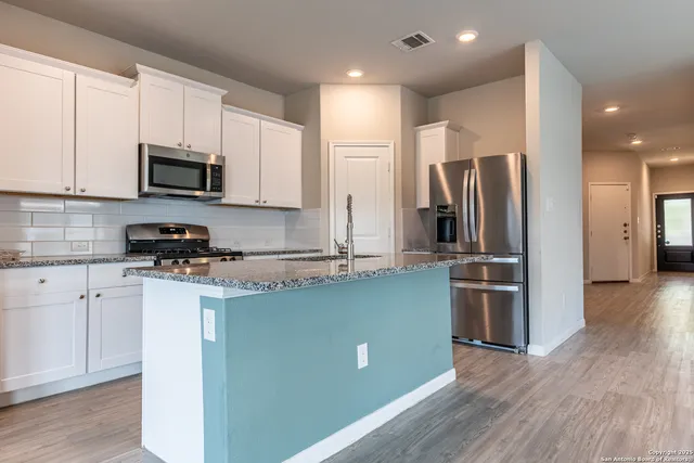 $1,650 | 6674 Beehive Drive, San Antonio, TX 78252