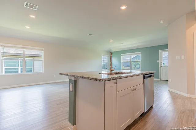 $1,650 | 6674 Beehive Drive, San Antonio, TX 78252