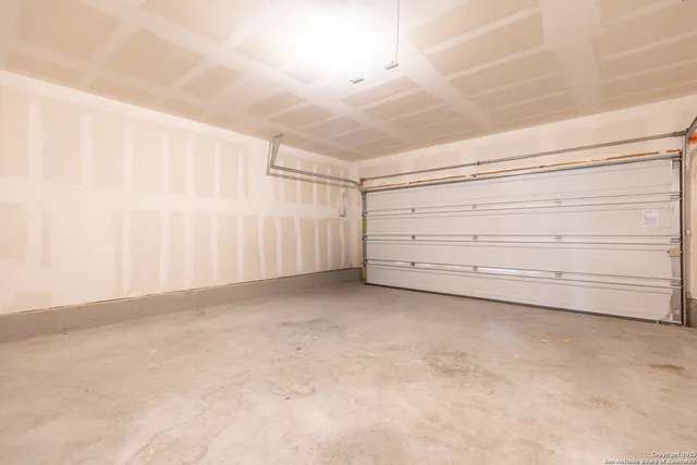 $1,650 | 6674 Beehive Drive, San Antonio, TX 78252