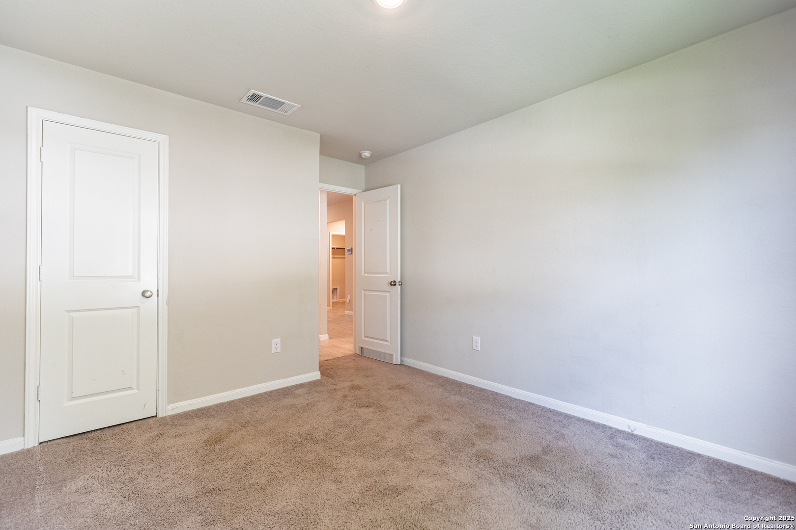 6674 Beehive Drive San Antonio, TX 78252 - Photo 4 of 30