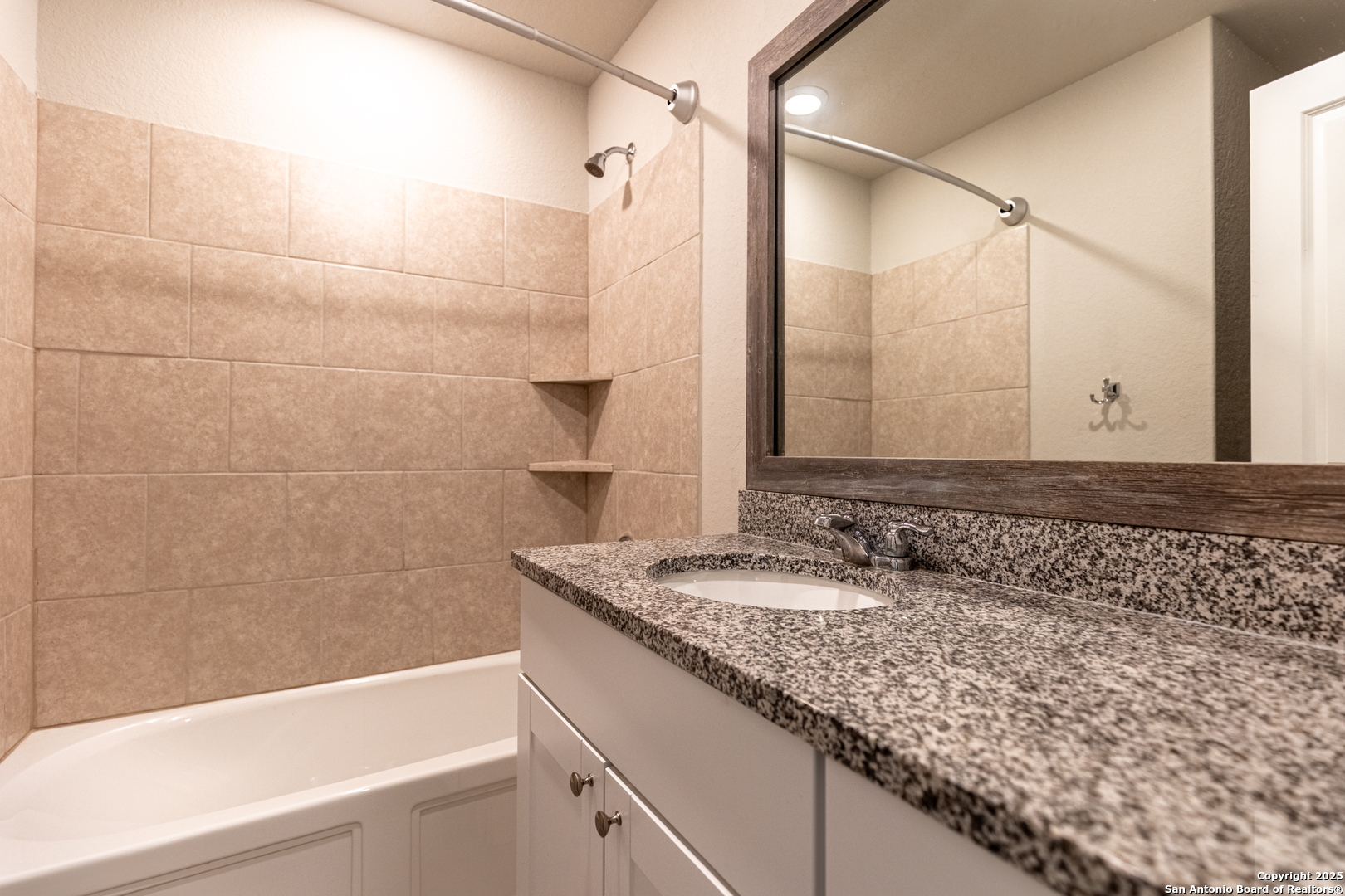 6674 Beehive Drive San Antonio, TX 78252 - Photo 5 of 30