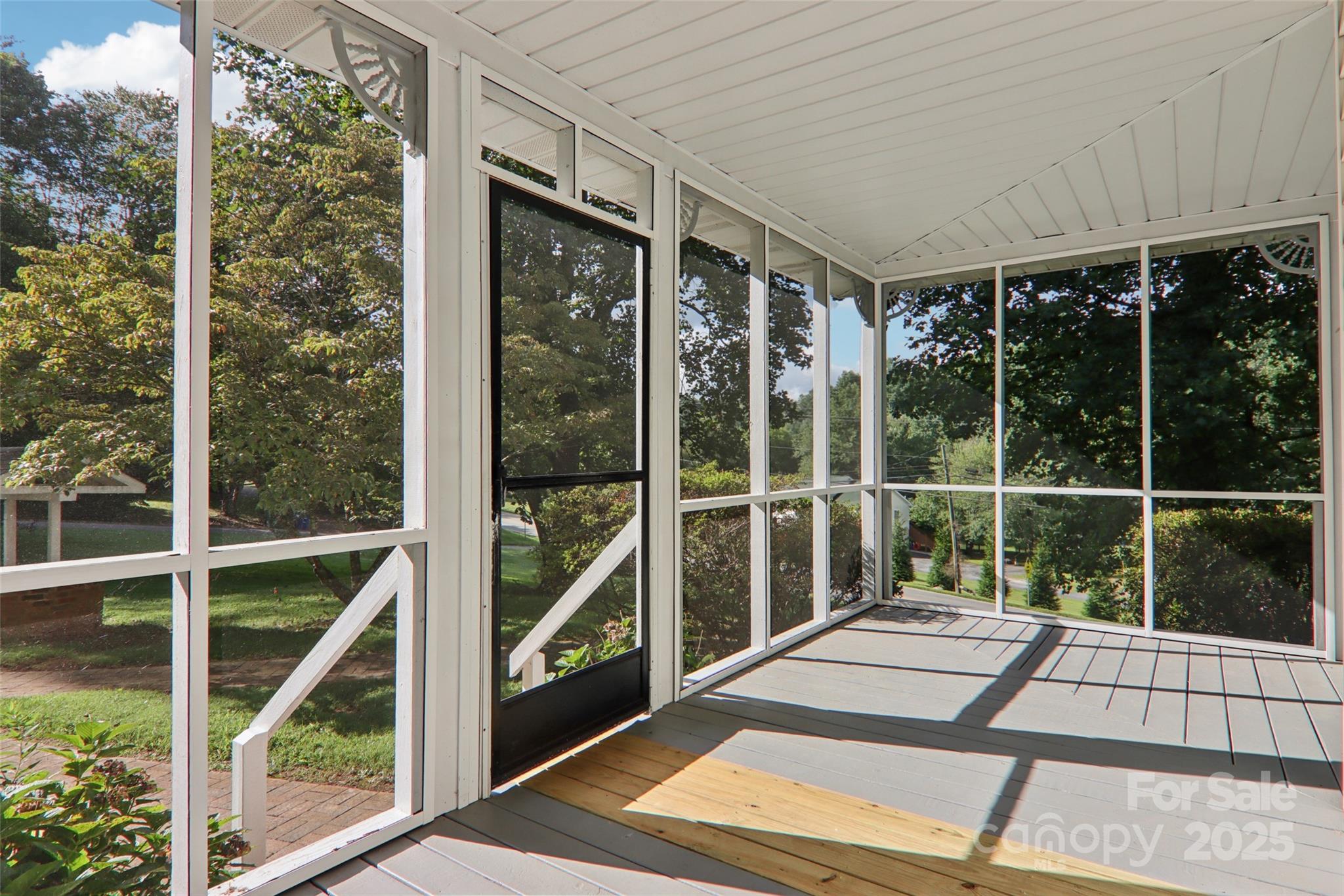 5 Timothy Lane Candler, NC 28715 - Photo 39 of 48