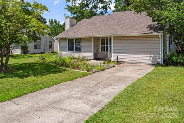 $199,999 | 248 Flowerwood Drive, Hopkins, SC 29061