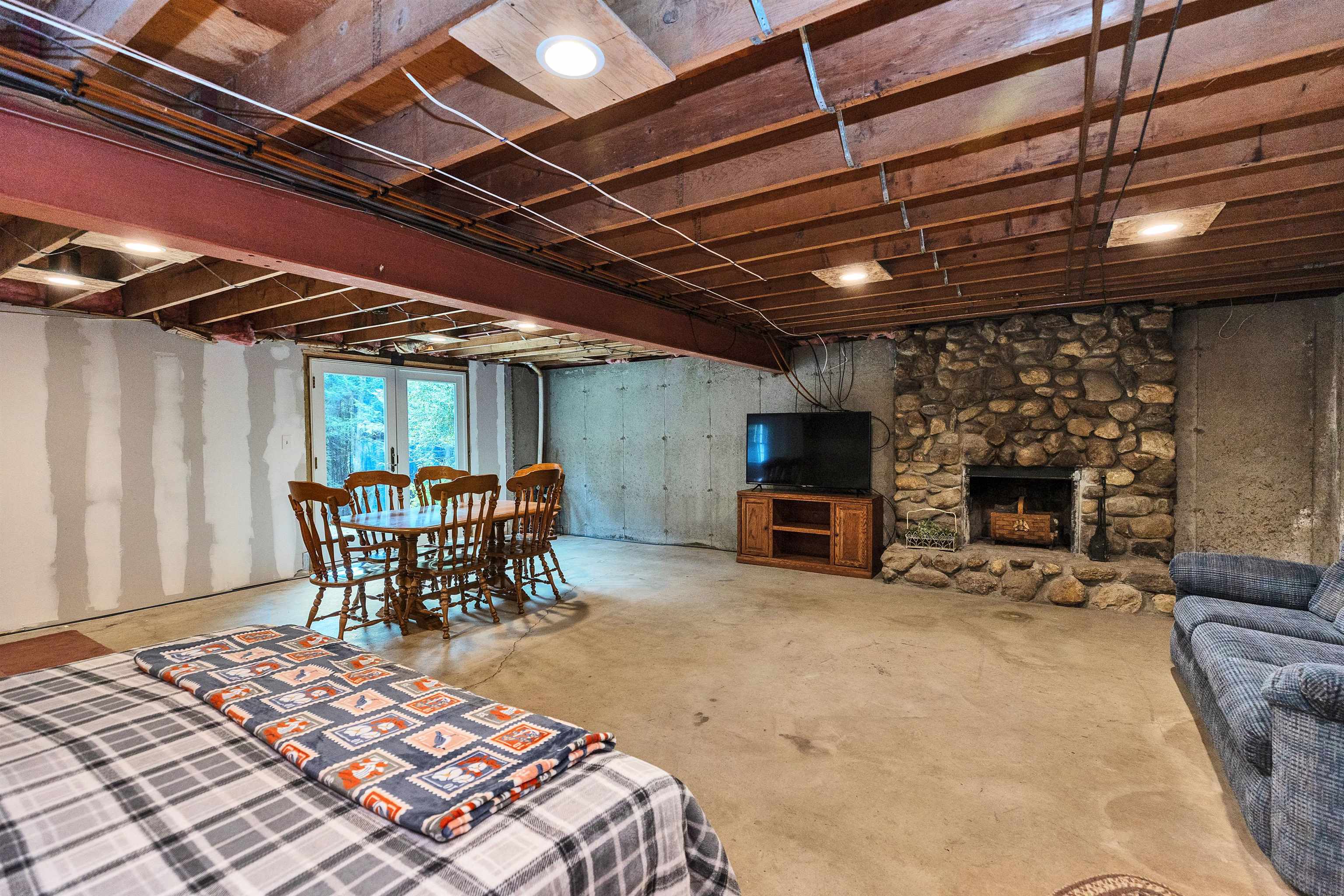 437 Main Street Rindge, NH 03461 - Photo 23 of 40