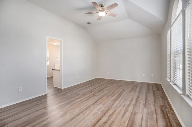 $189,900 | 5114 Chase Ct Drive, Bacliff, TX 77518