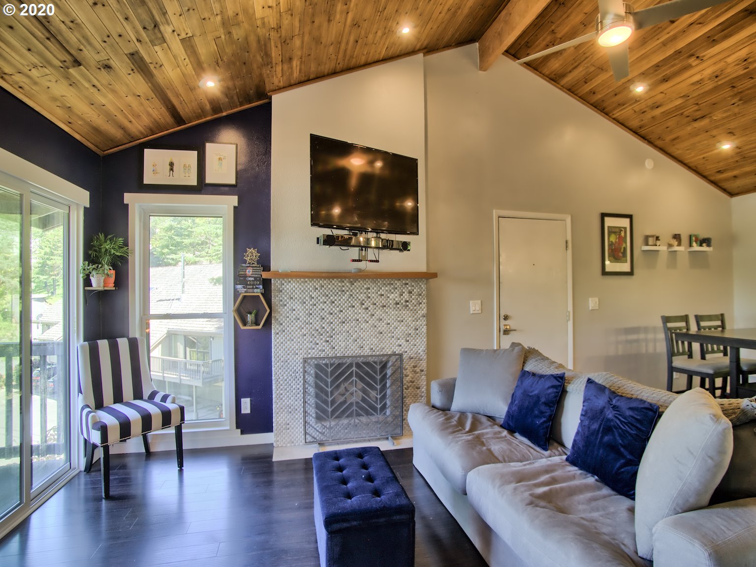 7746 Southwest Barnes Road, Unit B Portland, OR 97225 - Photo 14 of 32 Gallery Image 14