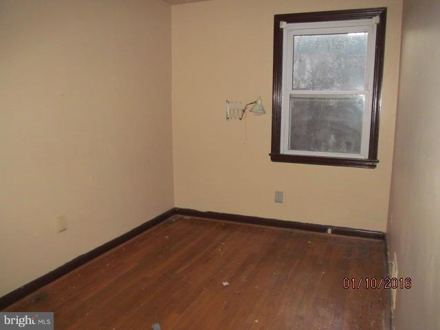 2464 Terra Firma Road Baltimore, MD 21225 - Photo 7 of 11 Bedroom