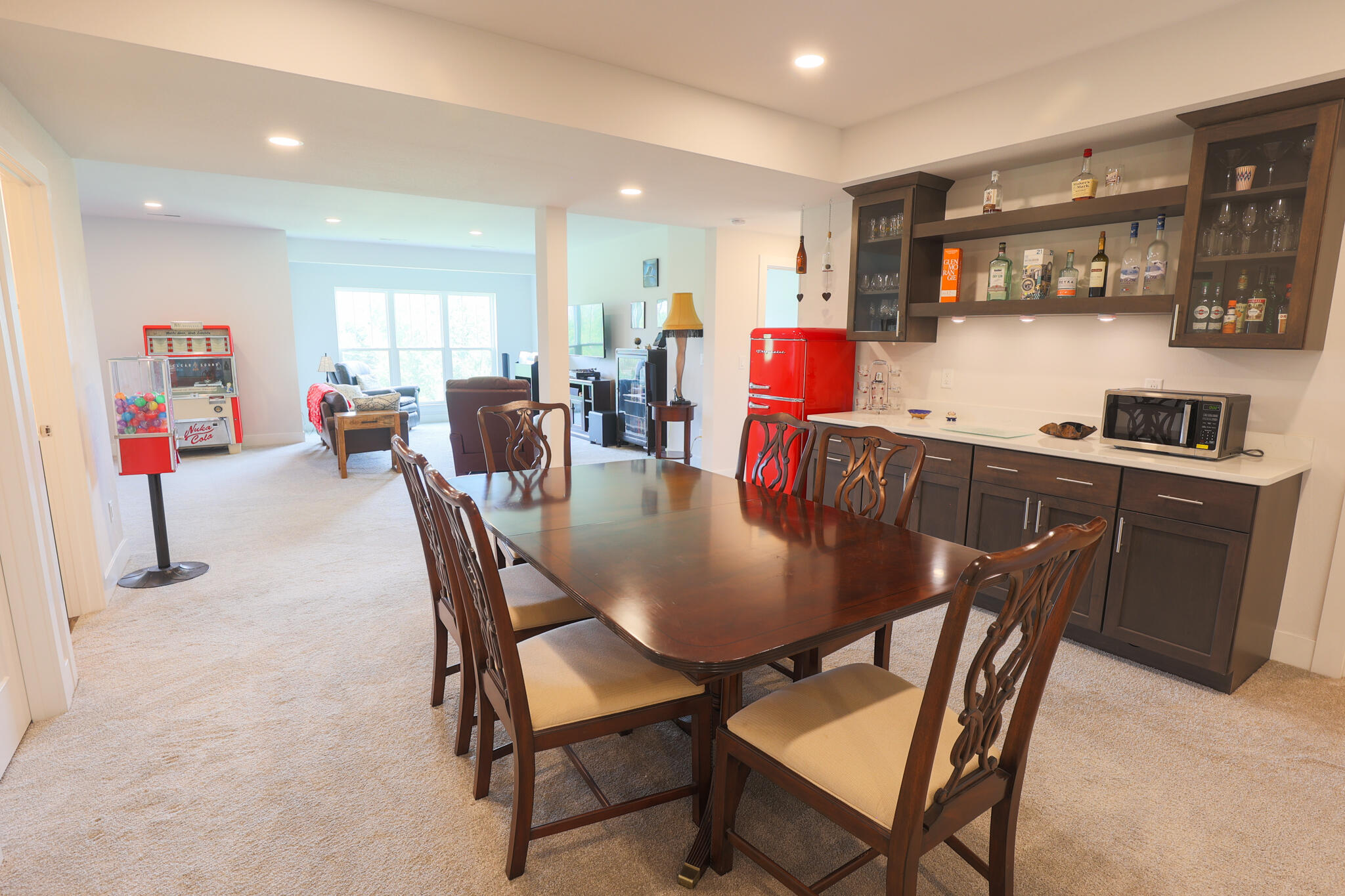 N28W25158 Pkwy Rdg Circle, Unit B Pewaukee, WI 53072 - Photo 12 of 86 Family Room Lower Level with Dry Bar