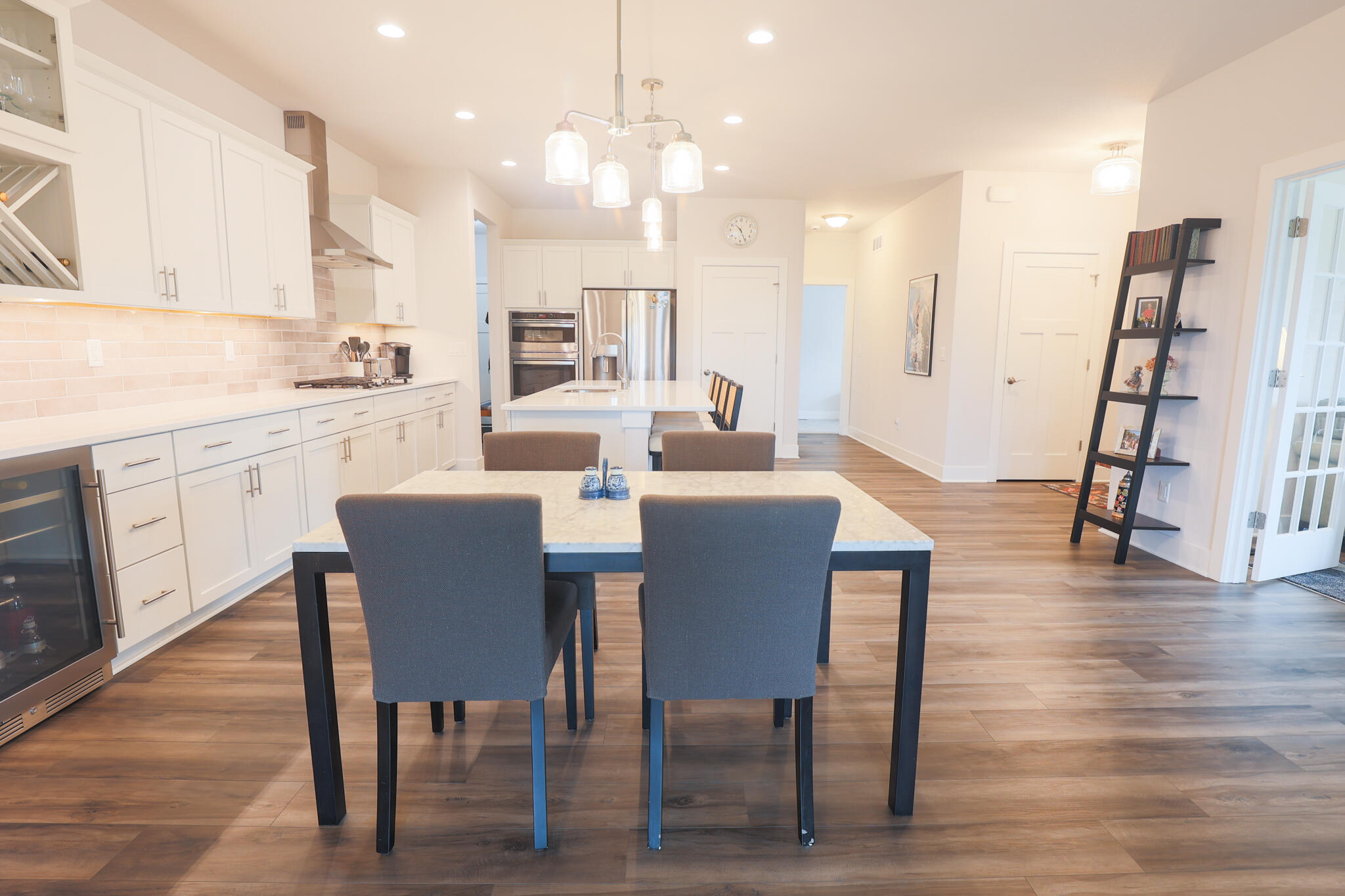 N28W25158 Pkwy Rdg Circle, Unit B Pewaukee, WI 53072 - Photo 22 of 86 Kitchen