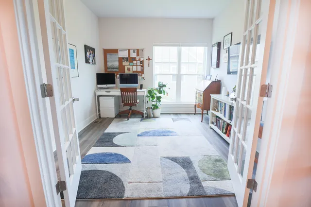 $729,900 | N28W25158 Pkwy Rdg Circle, Unit B, Pewaukee, WI 53072