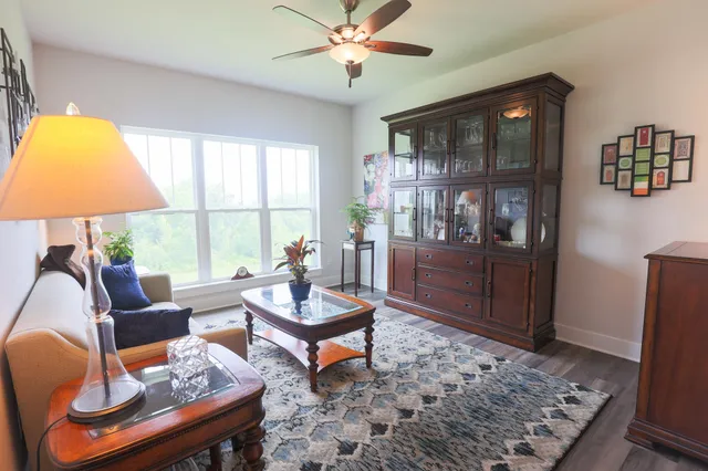 $729,900 | N28W25158 Pkwy Rdg Circle, Unit B, Pewaukee, WI 53072