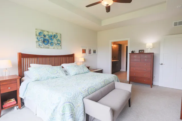 $729,900 | N28W25158 Pkwy Rdg Circle, Unit B, Pewaukee, WI 53072