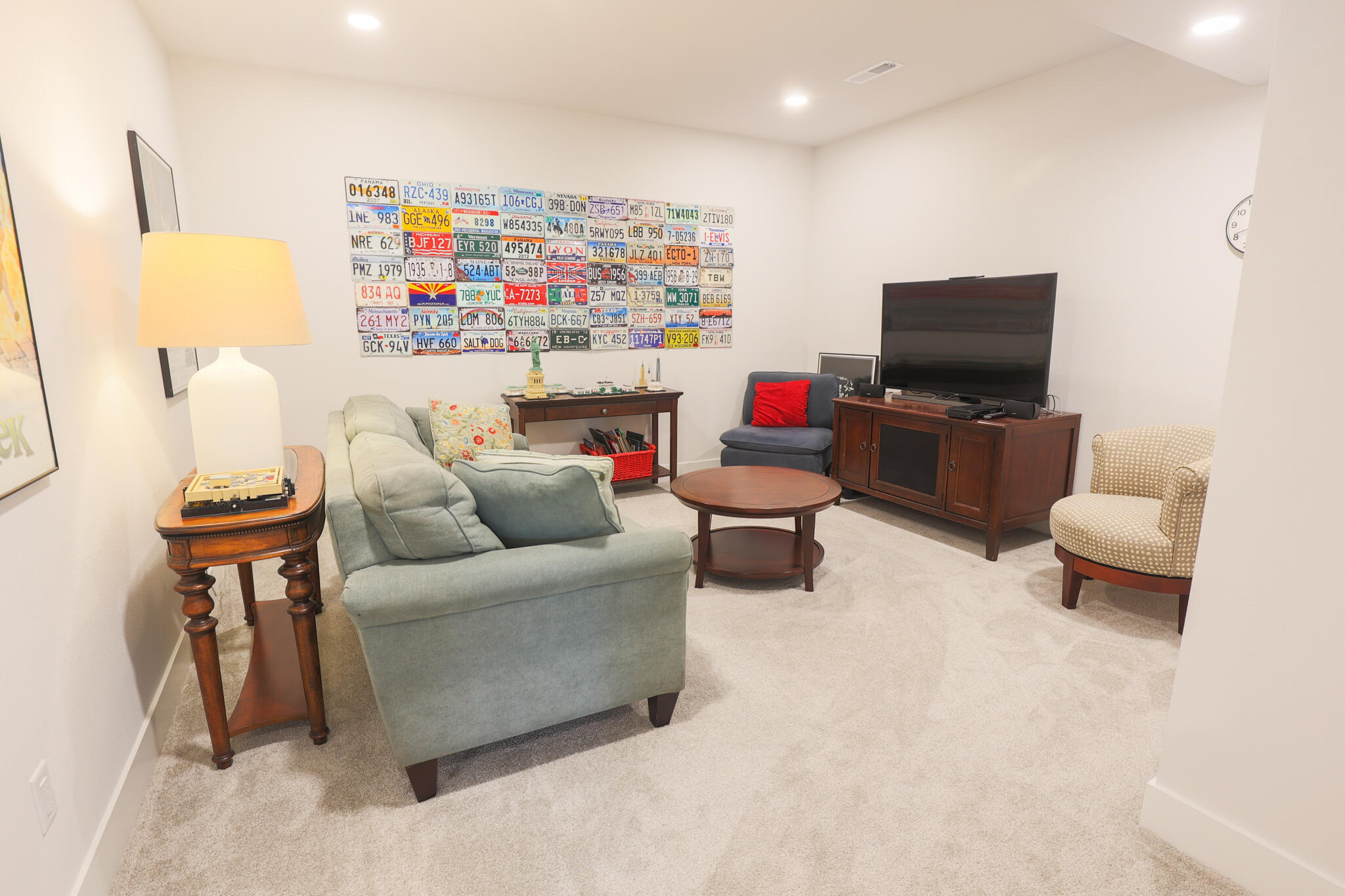 N28W25158 Pkwy Rdg Circle, Unit B Pewaukee, WI 53072 - Photo 48 of 86 Lower Level Game Room