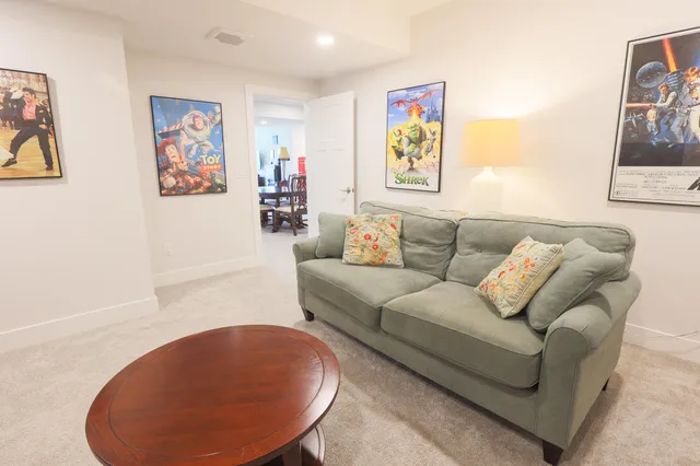 $729,900 | N28W25158 Pkwy Rdg Circle, Unit B, Pewaukee, WI 53072