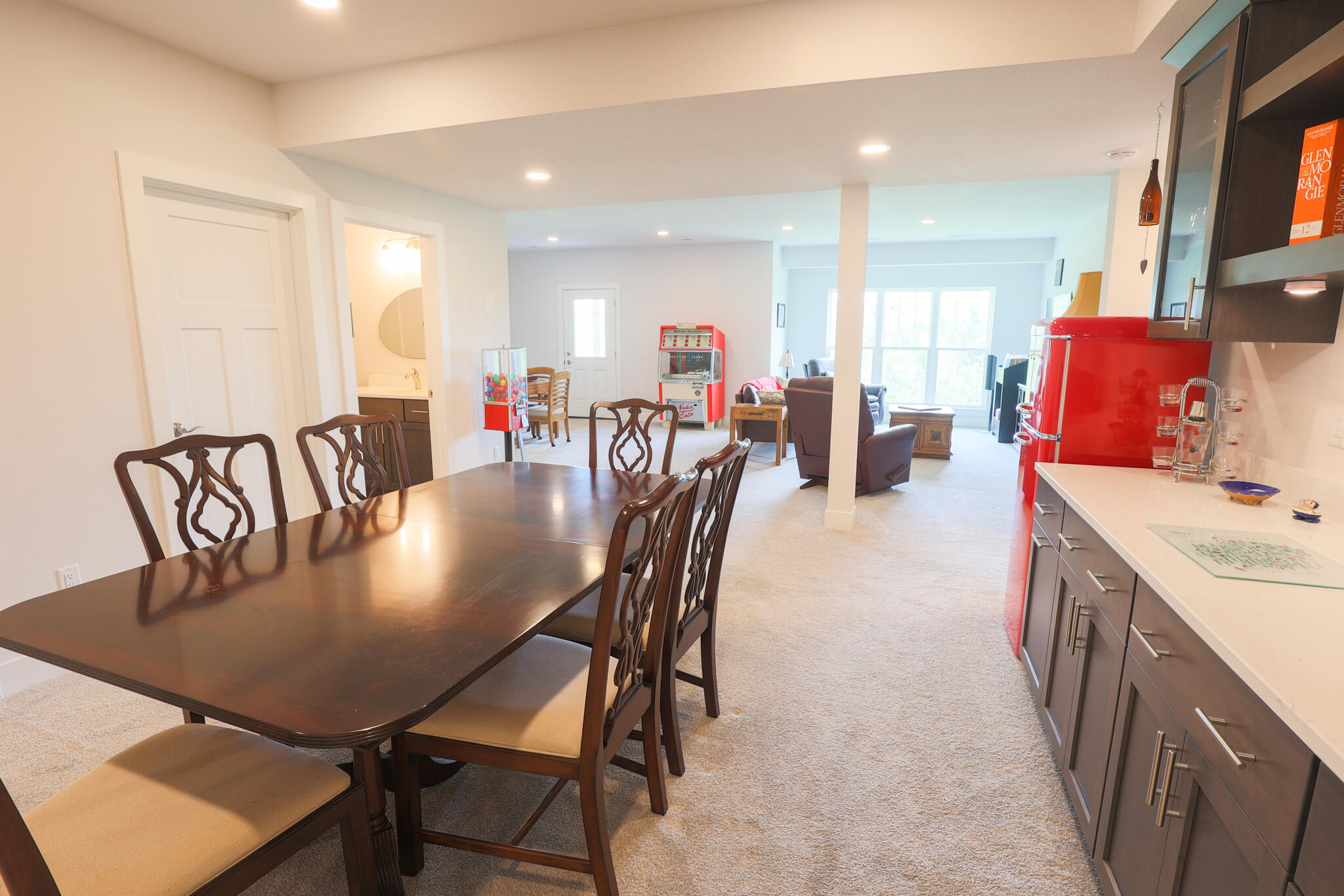 N28W25158 Pkwy Rdg Circle, Unit B Pewaukee, WI 53072 - Photo 59 of 86 Family Room Lower Level with Dry Bar