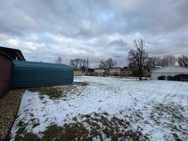 $2,800 | 4937 West 85th Place, Burbank, IL 60459