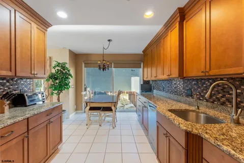 $1,175,000 | 9 Seaside Court, Margate City, NJ 08402