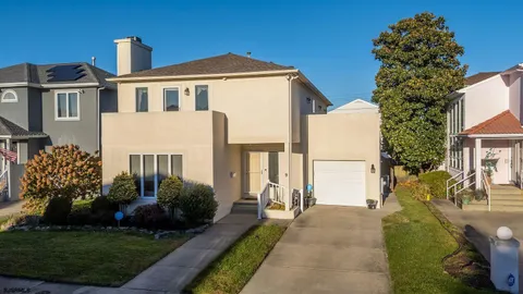 $1,175,000 | 9 Seaside Court, Margate City, NJ 08402
