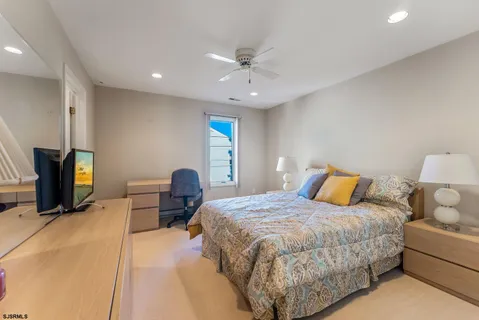 $1,175,000 | 9 Seaside Court, Margate City, NJ 08402