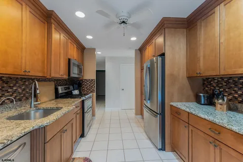 $1,175,000 | 9 Seaside Court, Margate City, NJ 08402