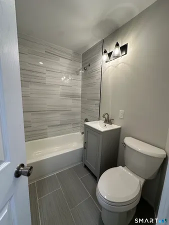 $3,185 | 386 East Street, New Britain, CT 06051