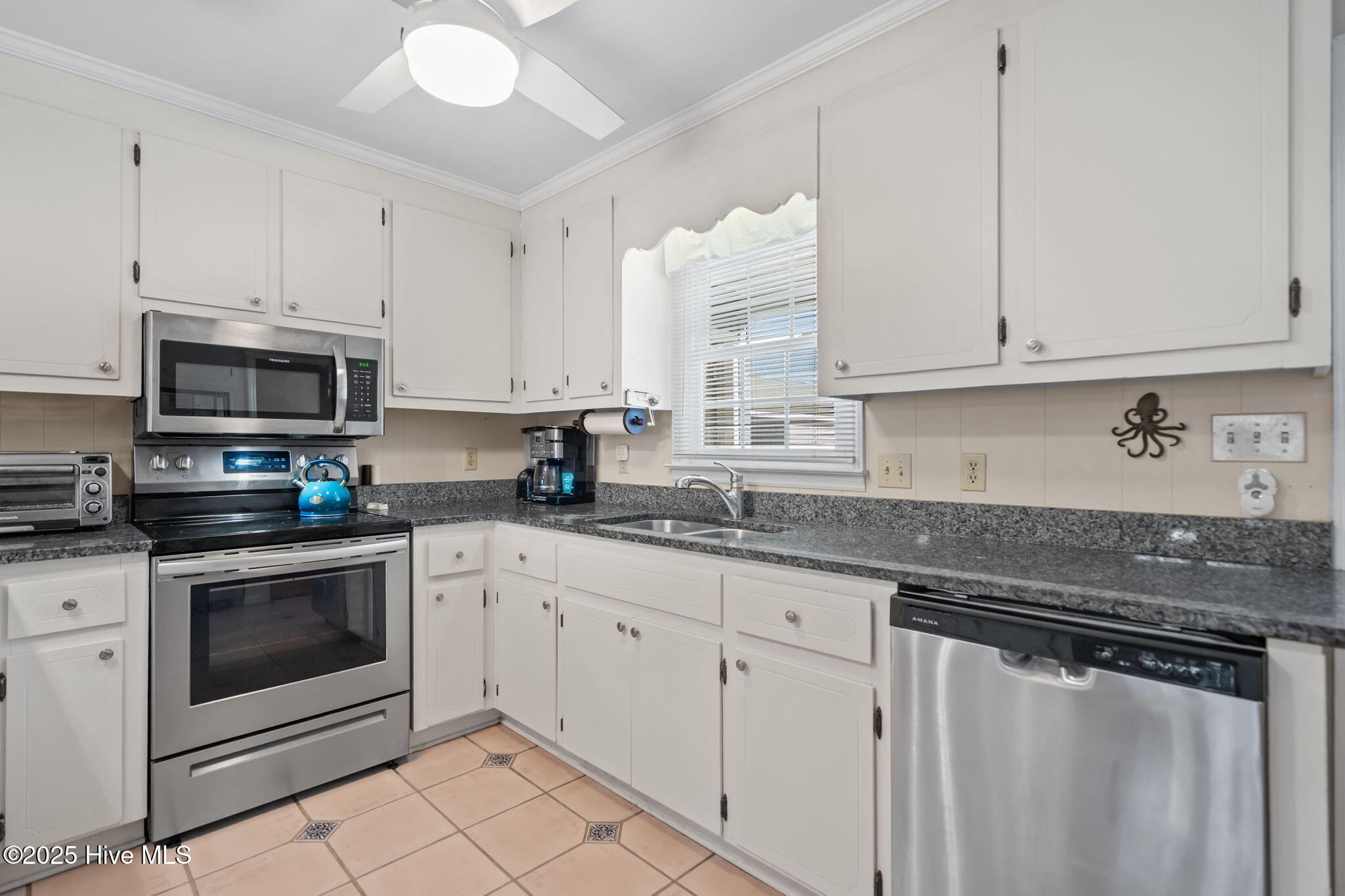 411 34th Street Sunset Beach, NC 28468 - Photo 15 of 60 34-web-or-mls-DSC02261