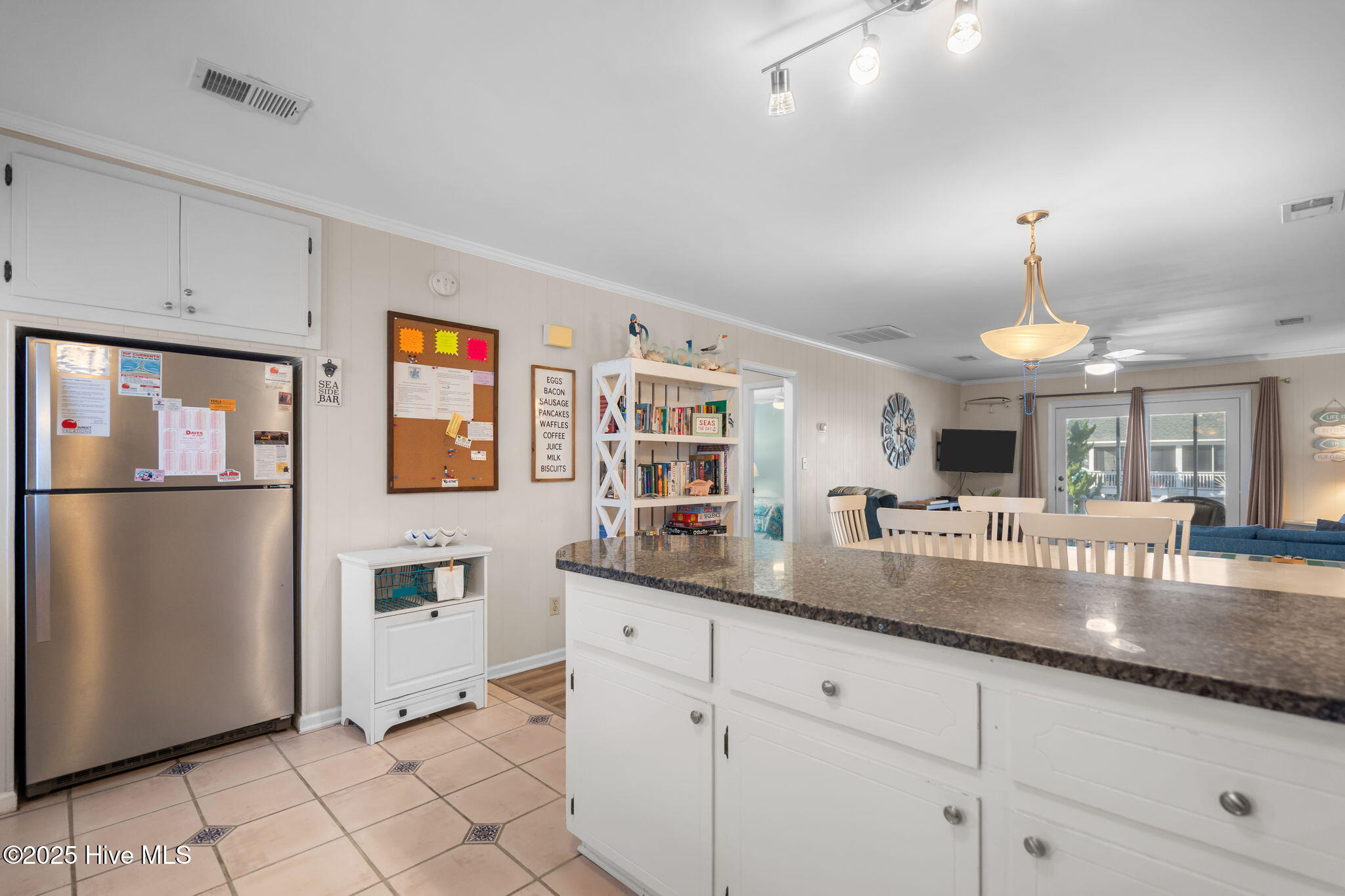 411 34th Street Sunset Beach, NC 28468 - Photo 18 of 60 37-web-or-mls-DSC02271