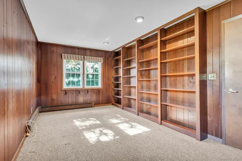 $799,000 | 12 Violet Road, Bayville, NY 11709