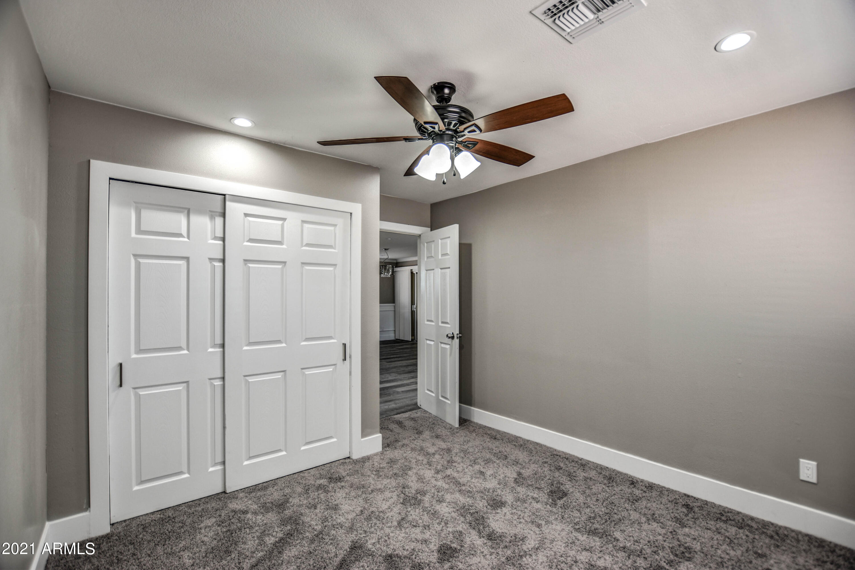 5743 Casper Road Mesa, AZ 85205 - Photo 10 of 43