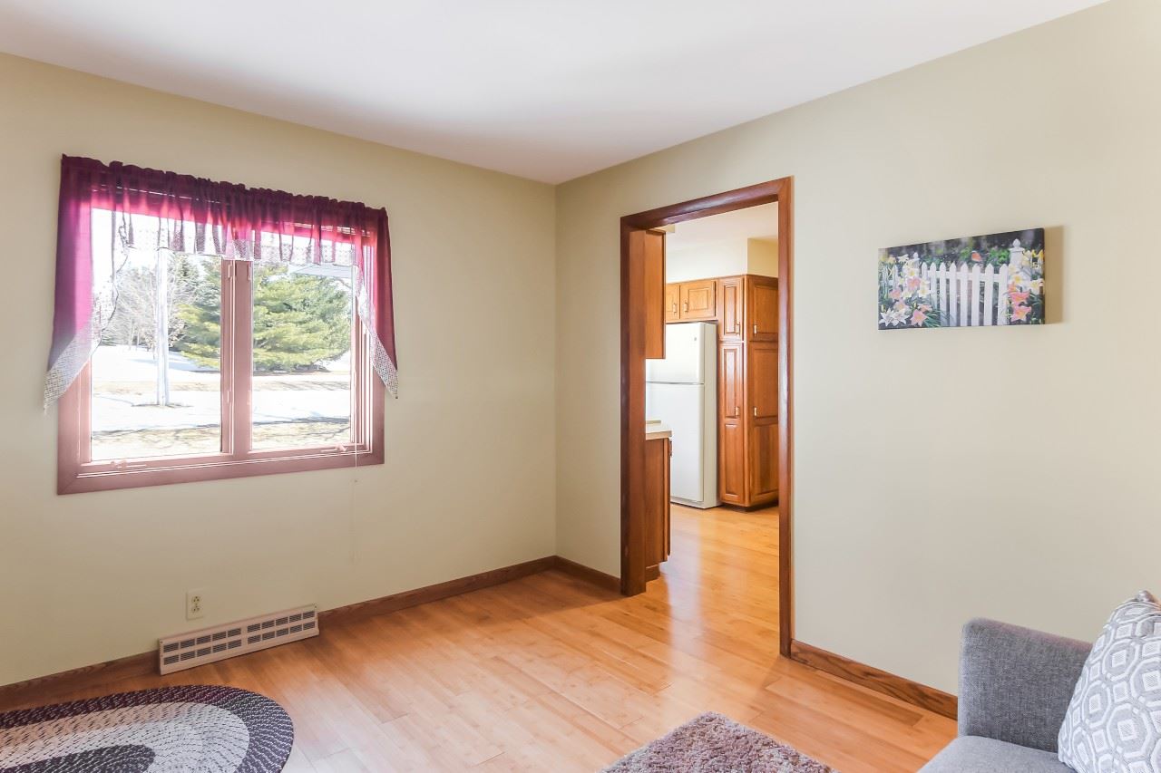 7425 Forest Lodge Road Traverse City, MI 49685 - Photo 12 of 32 1858419-11.JPG
