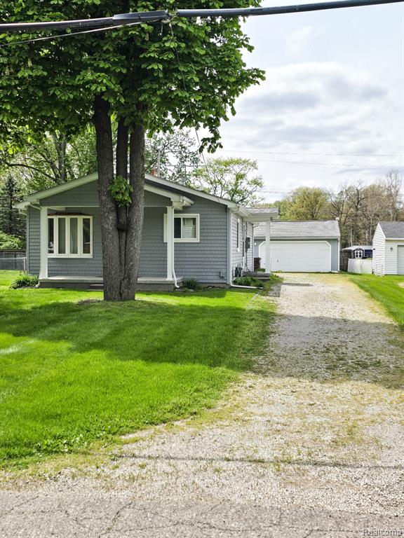 12929 Matthews Street Carleton, MI 48117 - Photo 1 of 64