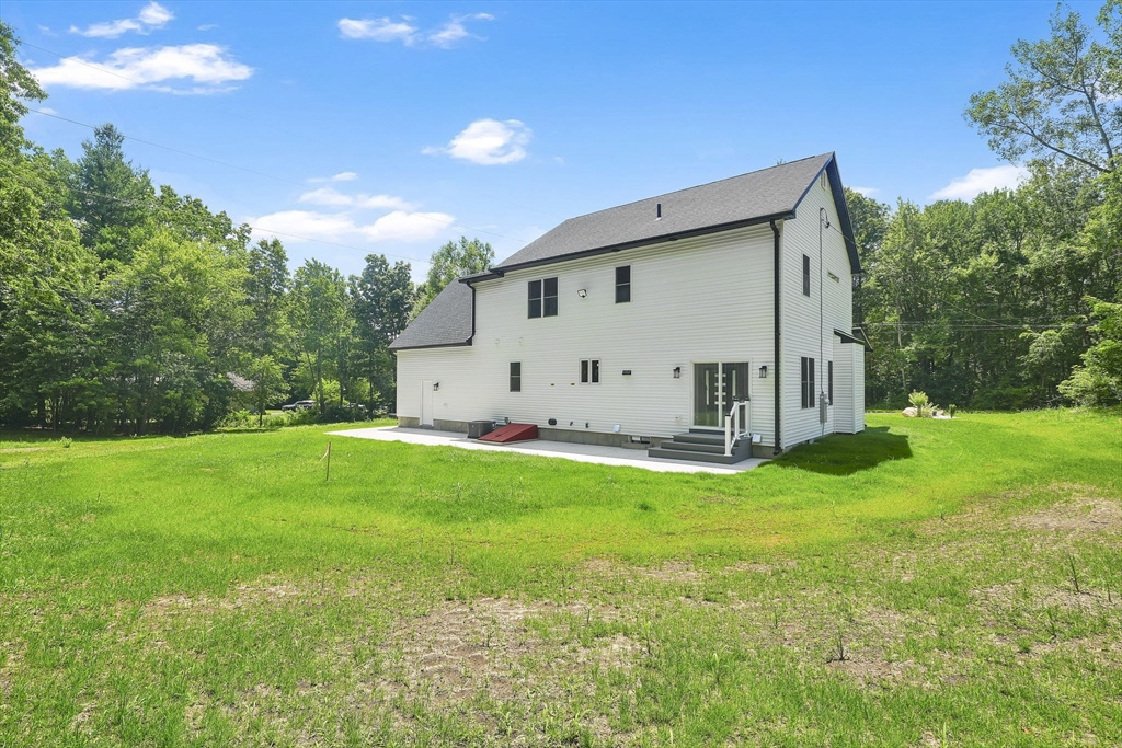 139 Middle Road Southampton, MA 01073 - Photo 38 of 42