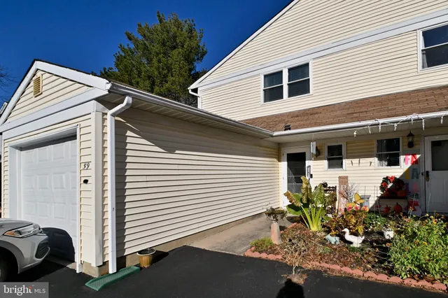 $2,500 | 59 Wyndmoor Drive, Hightstown, NJ 08520