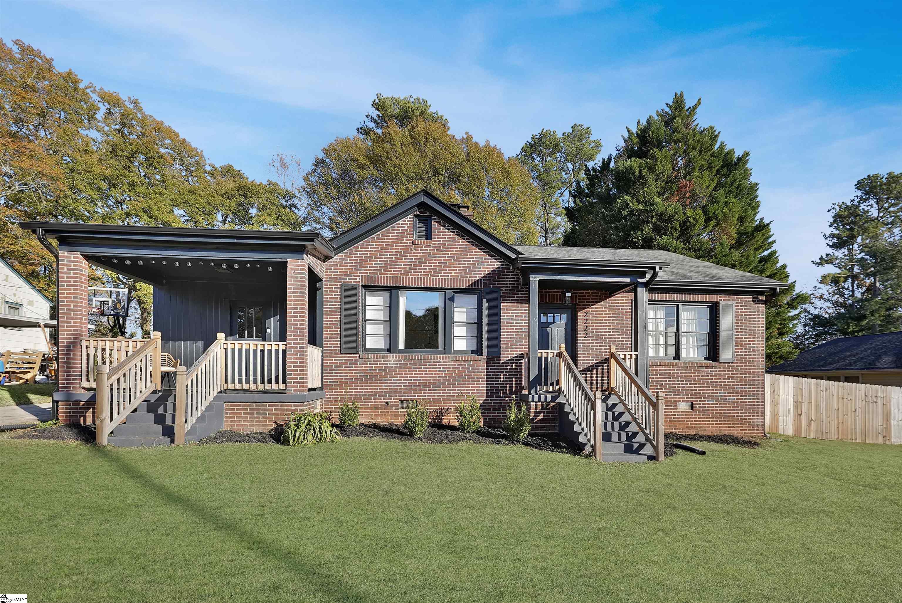 2222 Ridgewood Avenue Anderson, SC 29625 - Photo 1 of 26 Gallery Image 1