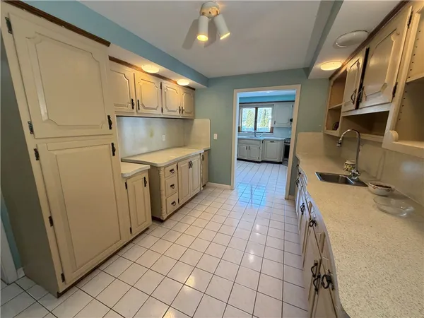 $649,000 | 33 Whipple Avenue, Westerly, RI 02891