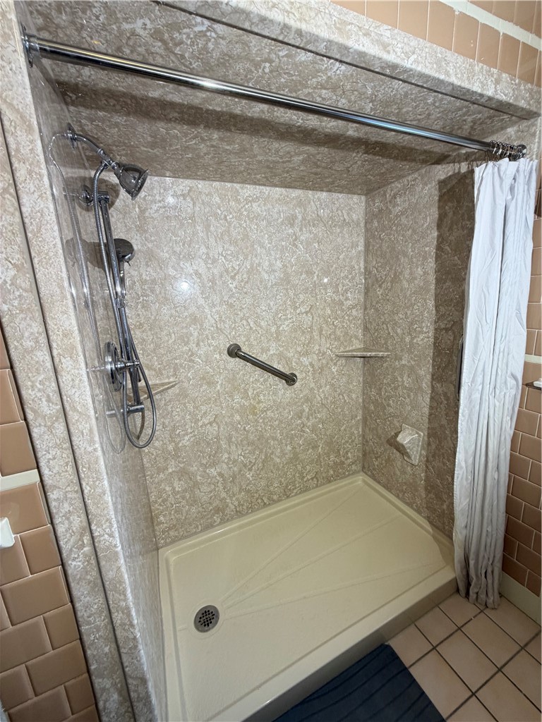 33 Whipple Avenue Westerly, RI 02891 - Photo 18 of 45 shared bath on main